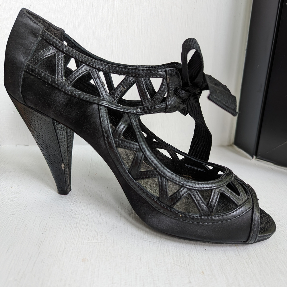 W7 Black Sandal With 3.5 Inch Heel